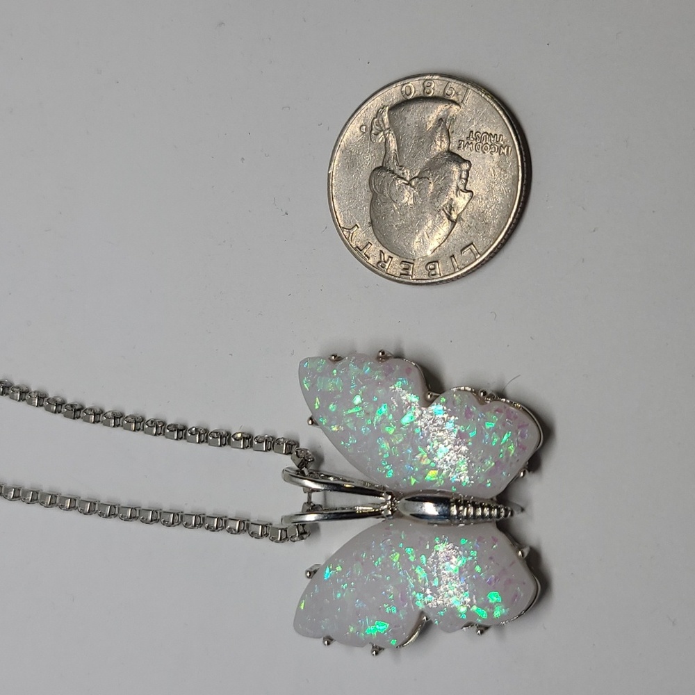 Elegant Silver Butterfly Pendant Necklace - Picture 5 of 5